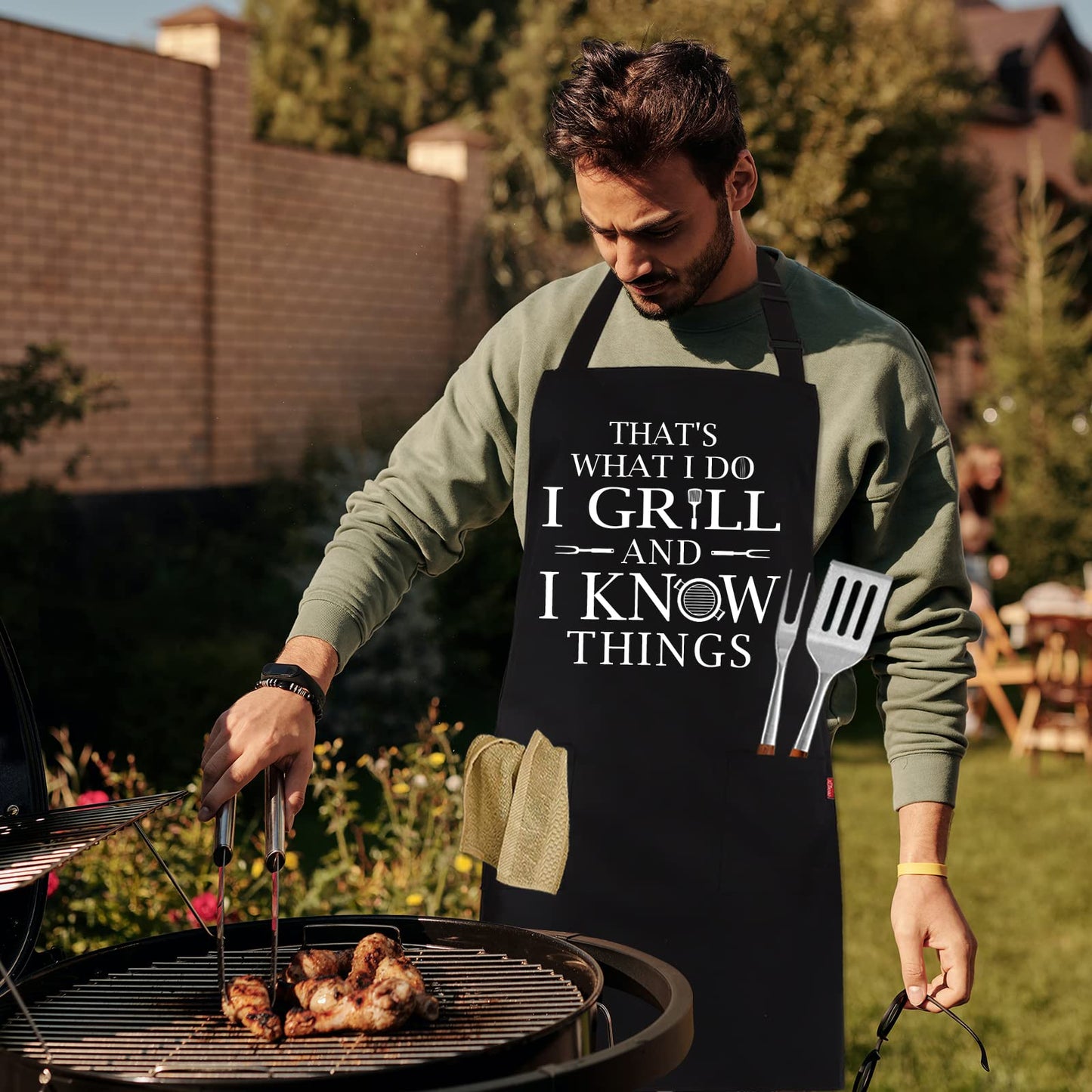 Funny Grilling Aprons for Men - BBQ Cooking Apron with 2 Pockets, Adjustable Neck Strap and 40" Long Ties - That's What I Do I Grill and I Know Things