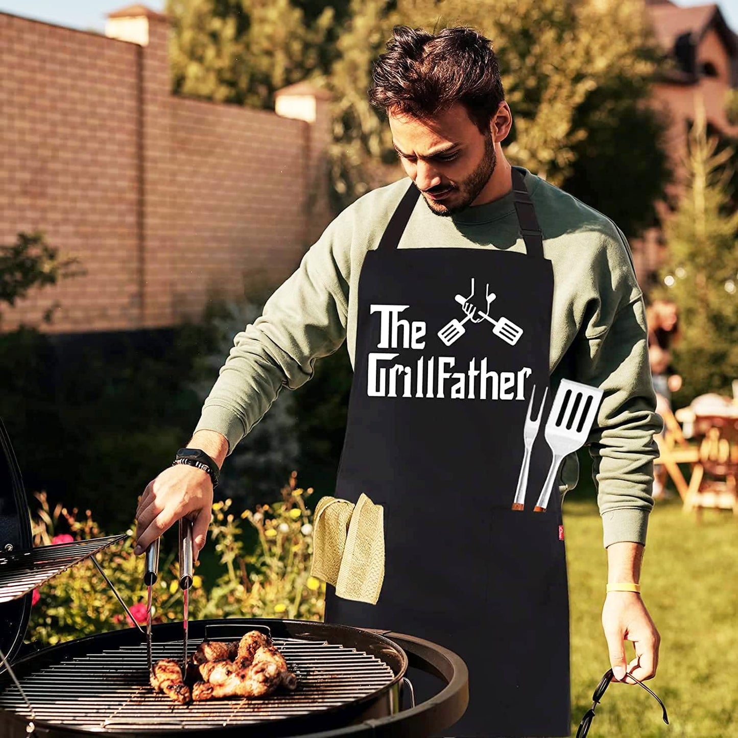 Funny Grilling Aprons for Men - BBQ Cooking Apron with 2 Pockets, Adjustable Neck Strap and 40" Long Ties - That's What I Do I Grill and I Know Things