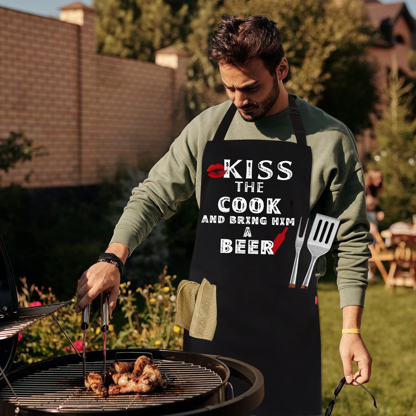 Funny Grilling Aprons for Men - BBQ Cooking Apron with 2 Pockets, Adjustable Neck Strap and 40" Long Ties - That's What I Do I Grill and I Know Things